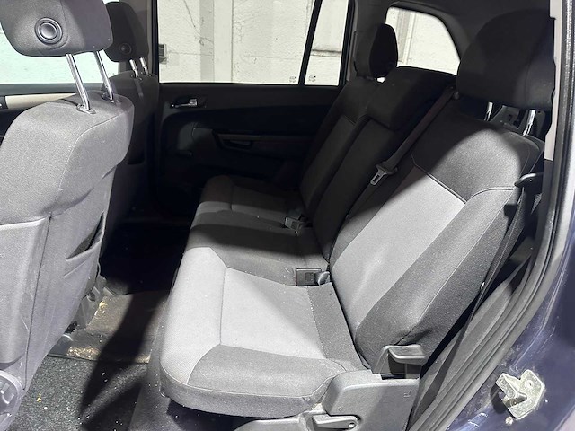 Opel - zafira - 2.2 temptation 7 p- 89-gfz-9 - afbeelding 6 van  13