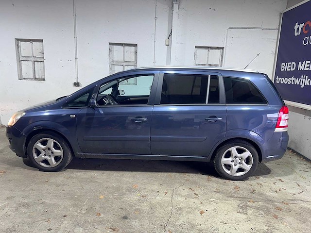 Opel - zafira - 2.2 temptation 7 p- 89-gfz-9 - afbeelding 3 van  6