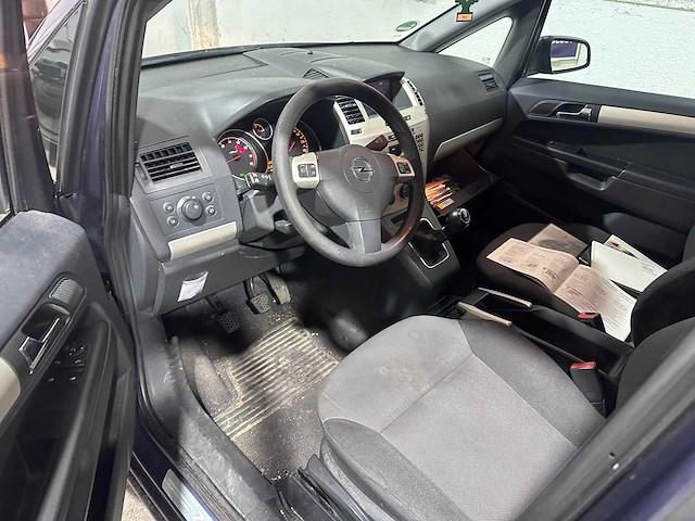 Opel - zafira - 2.2 temptation 7 p- 89-gfz-9 - afbeelding 20 van  20