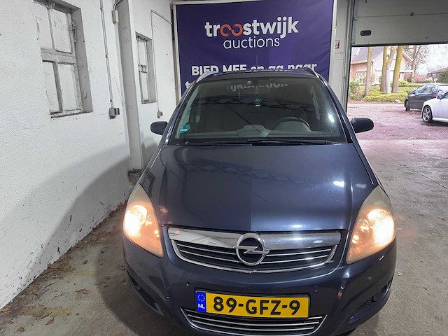 Opel - zafira - 2.2 temptation 7 p- 89-gfz-9 - afbeelding 12 van  13