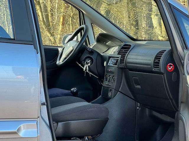 Opel - zafira - 7 persoons - 1.6-16v maxx- 2005 - 22-rf-st - afbeelding 6 van  20