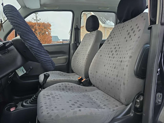 Opel agila 1.0-12v comfort 2003 | 77-ll-hz i - afbeelding 18 van  22