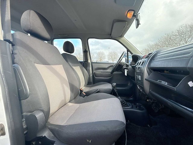 Opel agila 1.0-12v flexx cool 2005 | 32-rs-jb - afbeelding 18 van  25