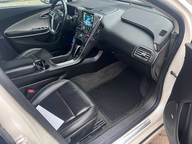 Opel ampera 1.4 automaat, 1-svp-43 - afbeelding 18 van  26