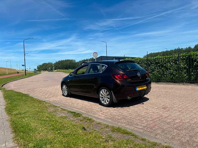 Opel astra 1.4 turbo cosmo 2012 | 03-xkd-4 i - afbeelding 10 van  13