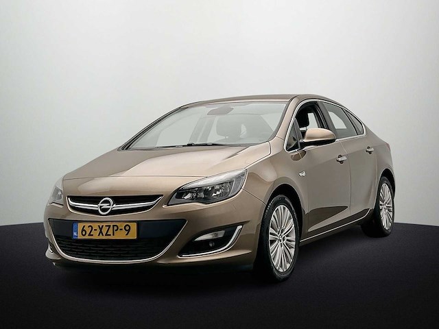Opel astra 1.4 turbo cosmo 2012 - afbeelding 1 van  18
