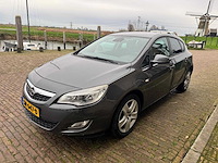Opel astra 1.4 turbo gt sr-647-d - afbeelding 12 van  19