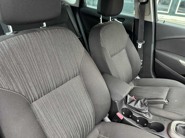 Opel astra 1.4 turbo gt sr-647-d - afbeelding 19 van  19