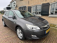 Opel astra 1.4 turbo gt sr-647-d - afbeelding 13 van  19