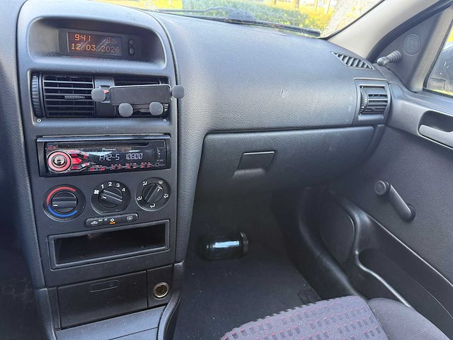 Opel astra 1.6 16v sport, xp-bx-89 - afbeelding 11 van  11