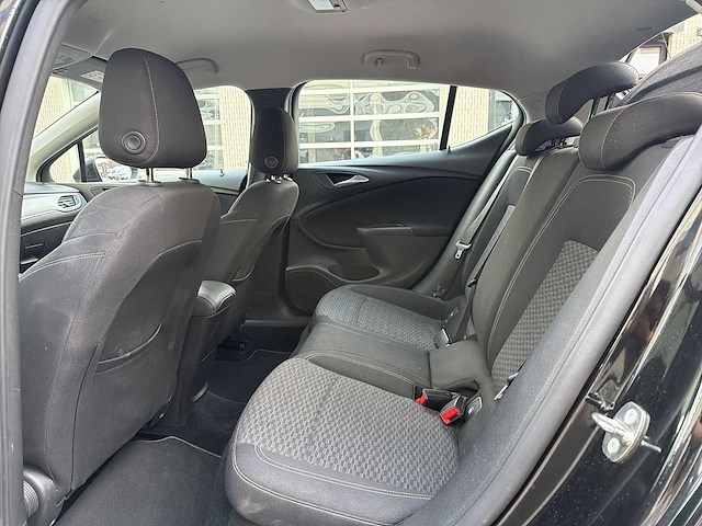 Opel astra 1.6 cdti online | kbr-16-t i - afbeelding 18 van  27