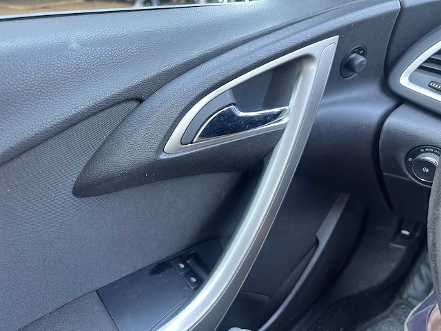 Opel astra 1.6 edition 2011 | 86-rsv-3 - afbeelding 4 van  28