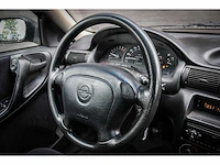Opel astra 1.6i sport car sr-lg-62 - afbeelding 1 van  7