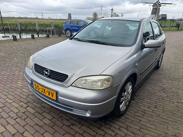 Opel astra 1.8-16v sport edition 50-jx-vv - afbeelding 1 van  11