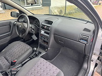 Opel astra 1.8-16v sport edition 50-jx-vv - afbeelding 8 van  11