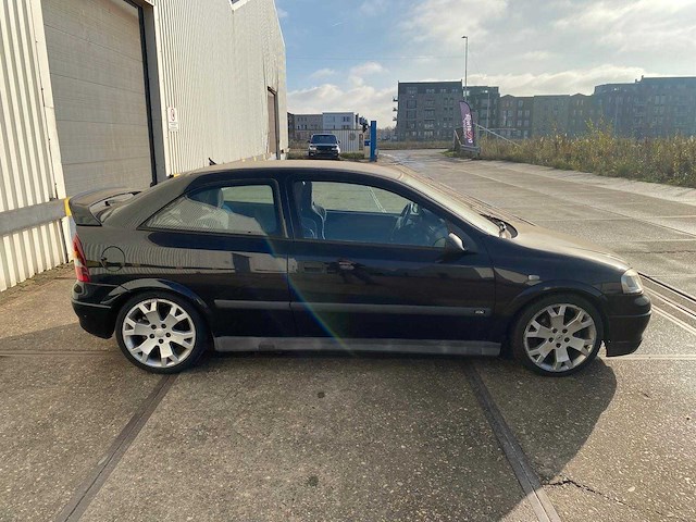 Opel astra 2.2-16v opc sport ed.ii 79-jp-rb - afbeelding 11 van  16