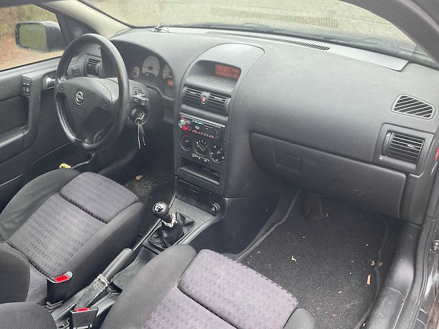 Opel astra 74-hh-gg - afbeelding 9 van  29