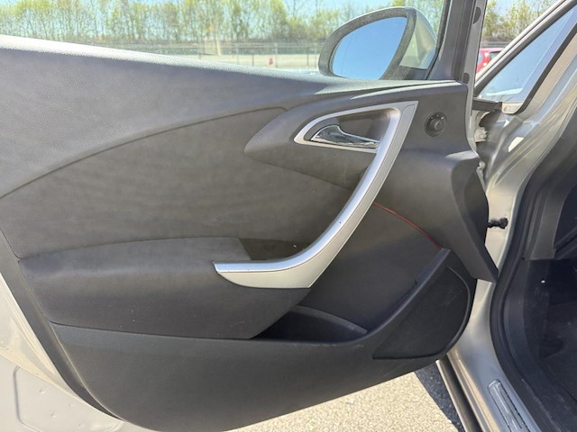 Opel astra astra 1.3 cdti ecoflex cosmo dpf 95, 2010 - afbeelding 29 van  31