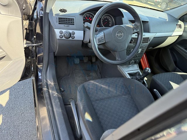 Opel astra astra 1.4i xep 16v cosmo 90, 2004 - afbeelding 29 van  29