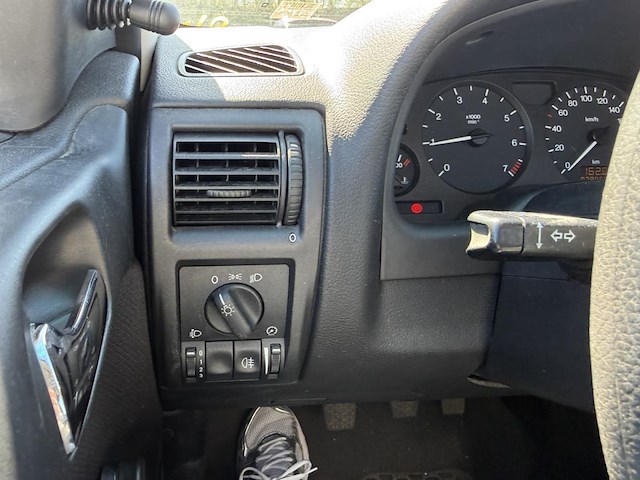 Opel astra astra 1.4i xep 16v essentia 90, 2005 - afbeelding 8 van  27