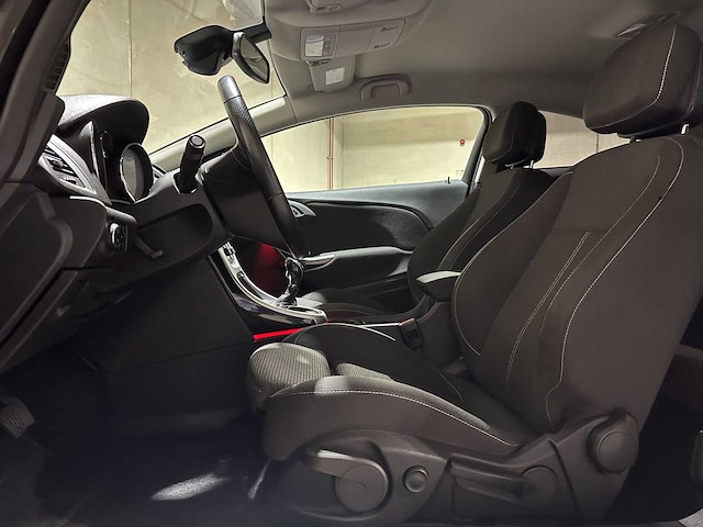Opel astra gtc 1.4 turbo sport 140pk 2013 (origineel-nl), 9-krr-84 - afbeelding 19 van  31