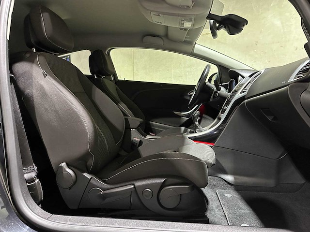 Opel astra gtc 1.4 turbo sport 140pk 2013 (origineel-nl), 9-krr-84 - afbeelding 19 van  31