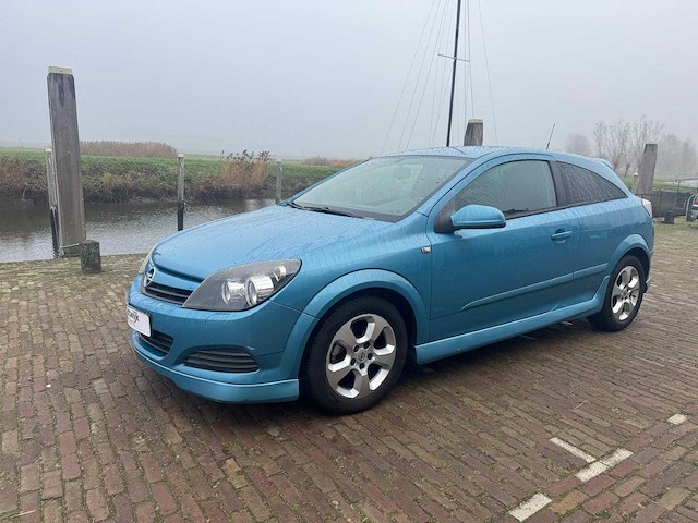 Opel astra gtc 1.6 enjoy 51-rf-ht - afbeelding 1 van  18