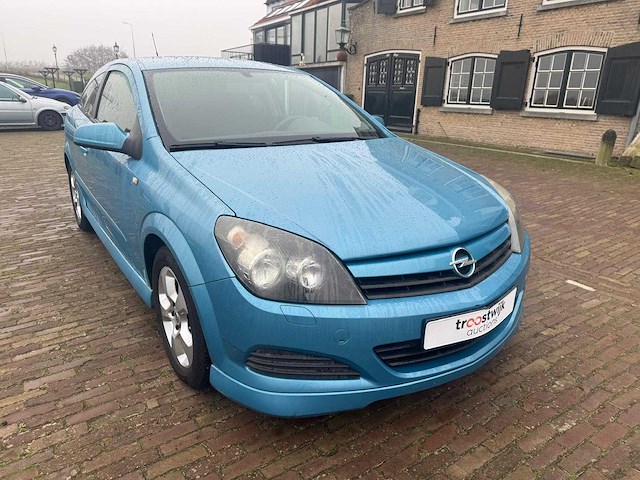 Opel astra gtc 1.6 enjoy 51-rf-ht - afbeelding 8 van  18