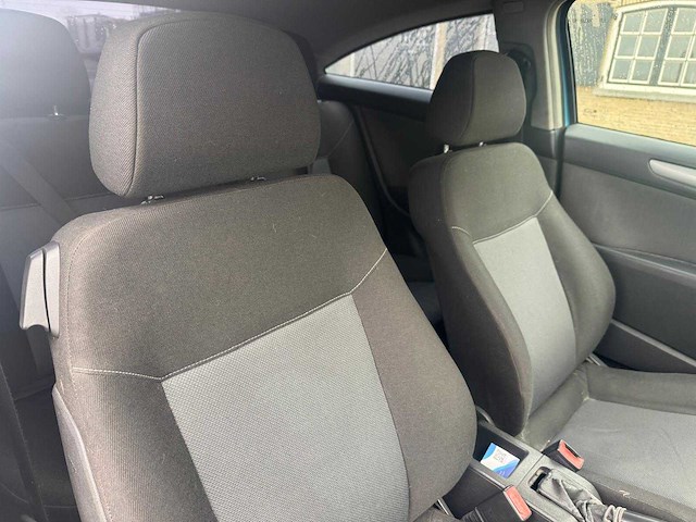 Opel astra gtc 1.6 enjoy 51-rf-ht - afbeelding 5 van  18