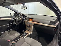 Opel astra gtc 1.6 temptation 89-xk-rr - afbeelding 11 van  19