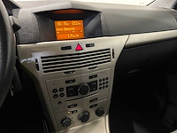 Opel astra gtc 1.6 temptation 89-xk-rr - afbeelding 2 van  4