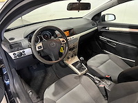 Opel astra gtc 1.6 temptation 89-xk-rr - afbeelding 9 van  19