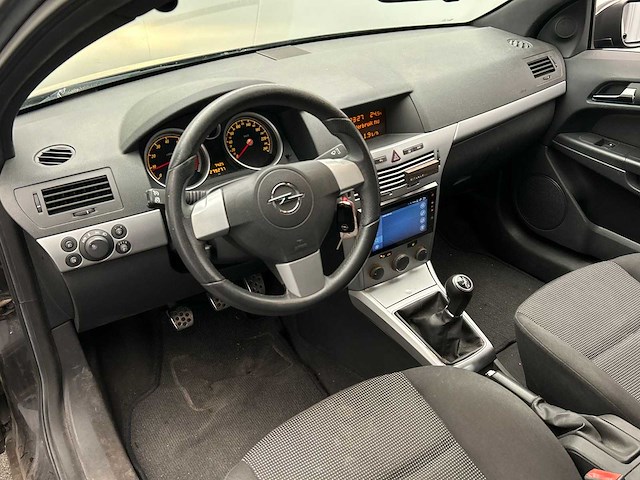 Opel astra gtc 1.8 business 2007 | g-641-lg - afbeelding 16 van  37