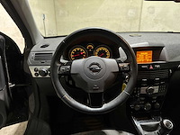 Opel astra gtc 1.8 cosmo 140pk 2009 (origineel-nl), 16-jdn-1 - afbeelding 11 van  42