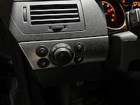 Opel astra gtc 1.8 cosmo 140pk 2009 (origineel-nl), 16-jdn-1 - afbeelding 14 van  42