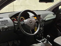 Opel astra gtc 1.8 cosmo 140pk 2009 (origineel-nl), 16-jdn-1 - afbeelding 10 van  41