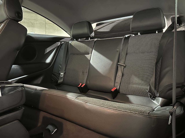 Opel astra gtc 1.8 cosmo 140pk 2009 (origineel-nl), 16-jdn-1 - afbeelding 26 van  41