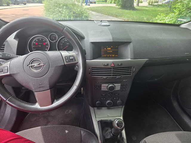 Opel astra gtc 1.8 sport, 52-rl-vf - afbeelding 6 van  9