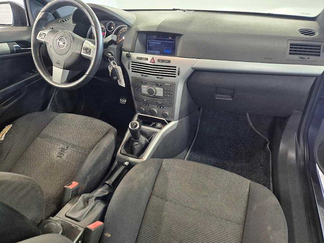 Opel astra gtc 1.8 sport, 60-xn-rl - afbeelding 2 van  14