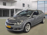 Opel astra gtc 1.8 sport, 60-xn-rl - afbeelding 1 van  14