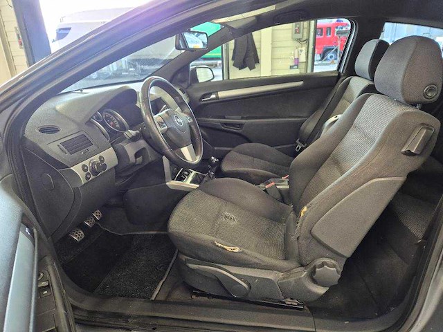 Opel astra gtc 1.8 sport, 60-xn-rl - afbeelding 12 van  14