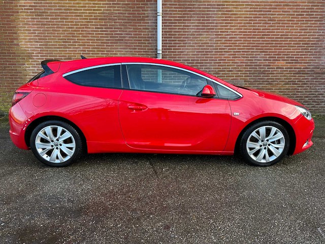 Opel astra gtc opc 2.0 turbo km:99961 bouwjaar:2012 - afbeelding 23 van  31