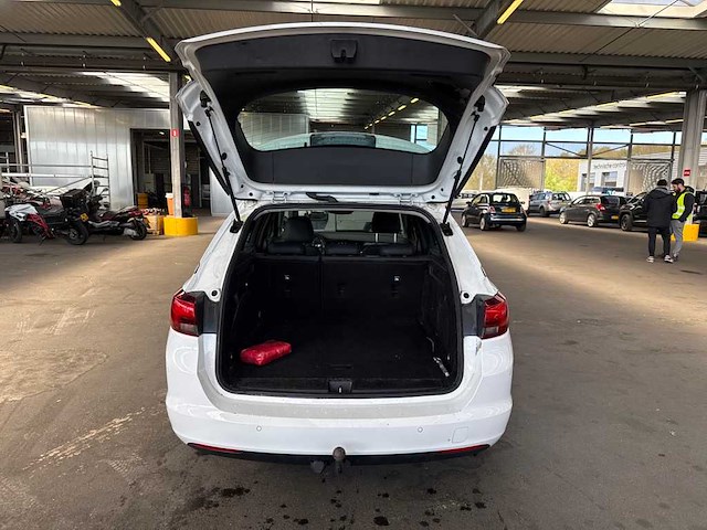 Opel astra sports tourer 1.2 business elegance; l-855-zb - afbeelding 15 van  18