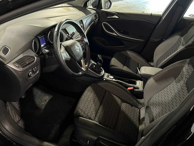 Opel astra sports tourer 1.2 edition, j-239-tk - afbeelding 1 van  20