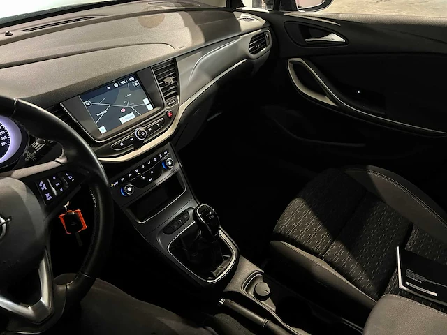 Opel astra sports tourer 1.2 edition, j-239-tk - afbeelding 11 van  20