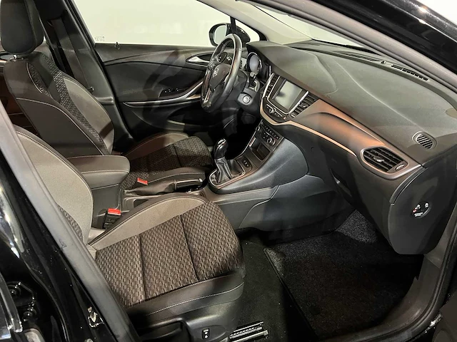 Opel astra sports tourer 1.2 edition, j-239-tk - afbeelding 17 van  20