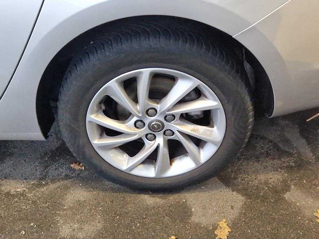 Opel astra sports tourer 1.2 edition , ; k-056-lr - afbeelding 9 van  19