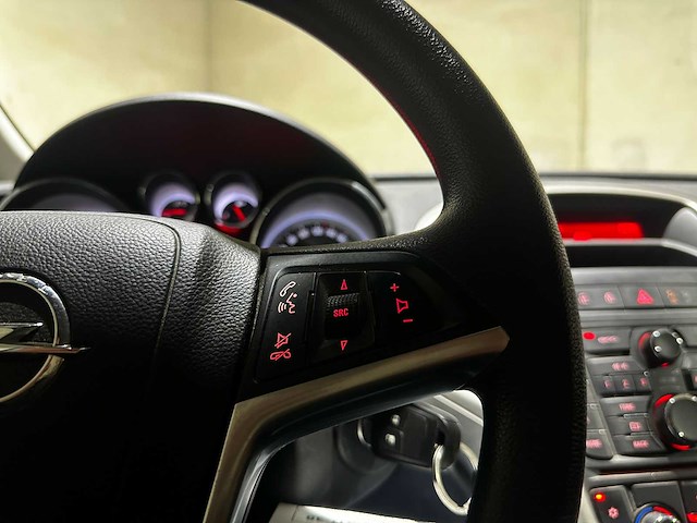 Opel astra sports tourer 1.4 design edition 101pk 2013 (origineel-nl), 5-sjj-38 - afbeelding 16 van  42