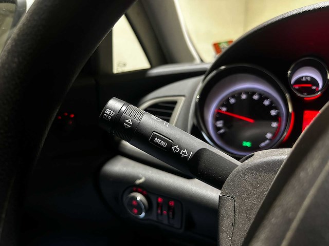 Opel astra sports tourer 1.4 design edition 101pk 2013 (origineel-nl), 5-sjj-38 - afbeelding 17 van  42