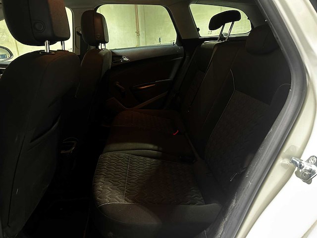 Opel astra sports tourer 1.4 design edition 101pk 2013 (origineel-nl), 5-sjj-38 - afbeelding 27 van  42